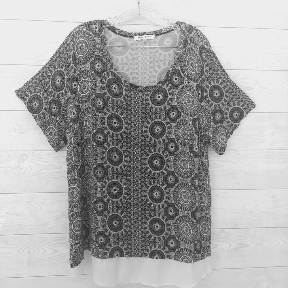 Rose+Olive 2x Top Shirt Tunic Green White Soft Rayon w Chiffon Hem